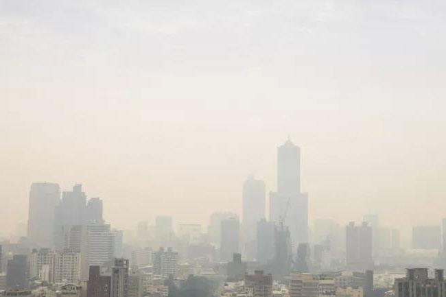秋高氣燥，警惕“三手煙”！空氣凈化除濕機_重復